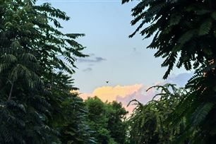 低空經(jīng)濟(jì)再添“重量級(jí)”突破，全球首款5噸級(jí)eVTOL“天際龍”完成轉(zhuǎn)換飛行