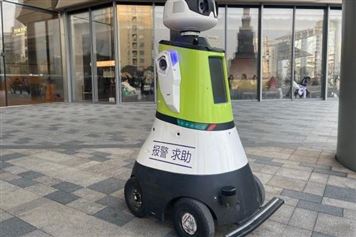 人形机器人何时走进日常生活？从机器人4S店看新趋势